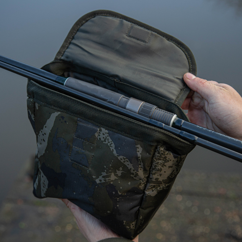 UNDERCOVER CAMO PADDED REEL POUCH